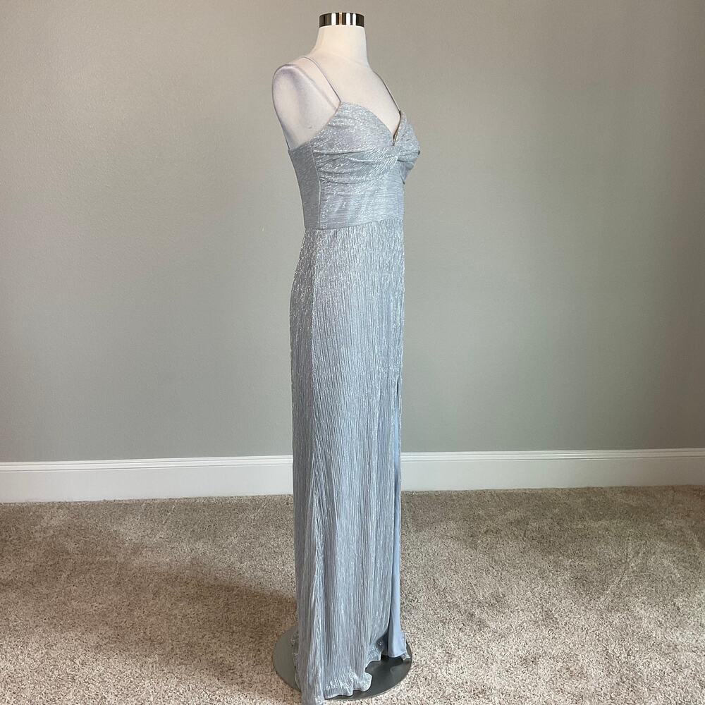 AQUA Silver Evening Gown Metallic Sleeveless A-Line Long Formal Dress Size 6 - Picture 3 of 10